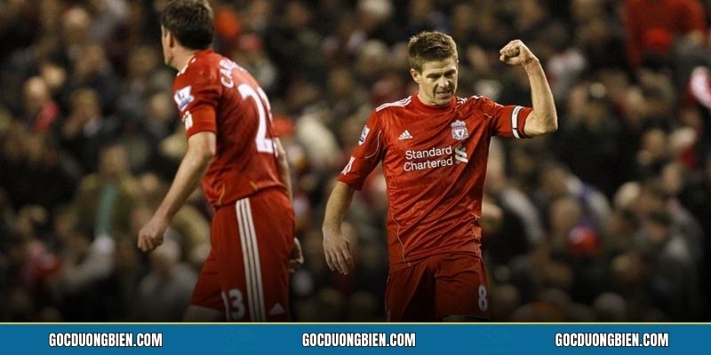 Các huyền thoại Liverpool được vinh danh tại Anfield Các huyền thoại Liverpool được vinh danh tại Anfield